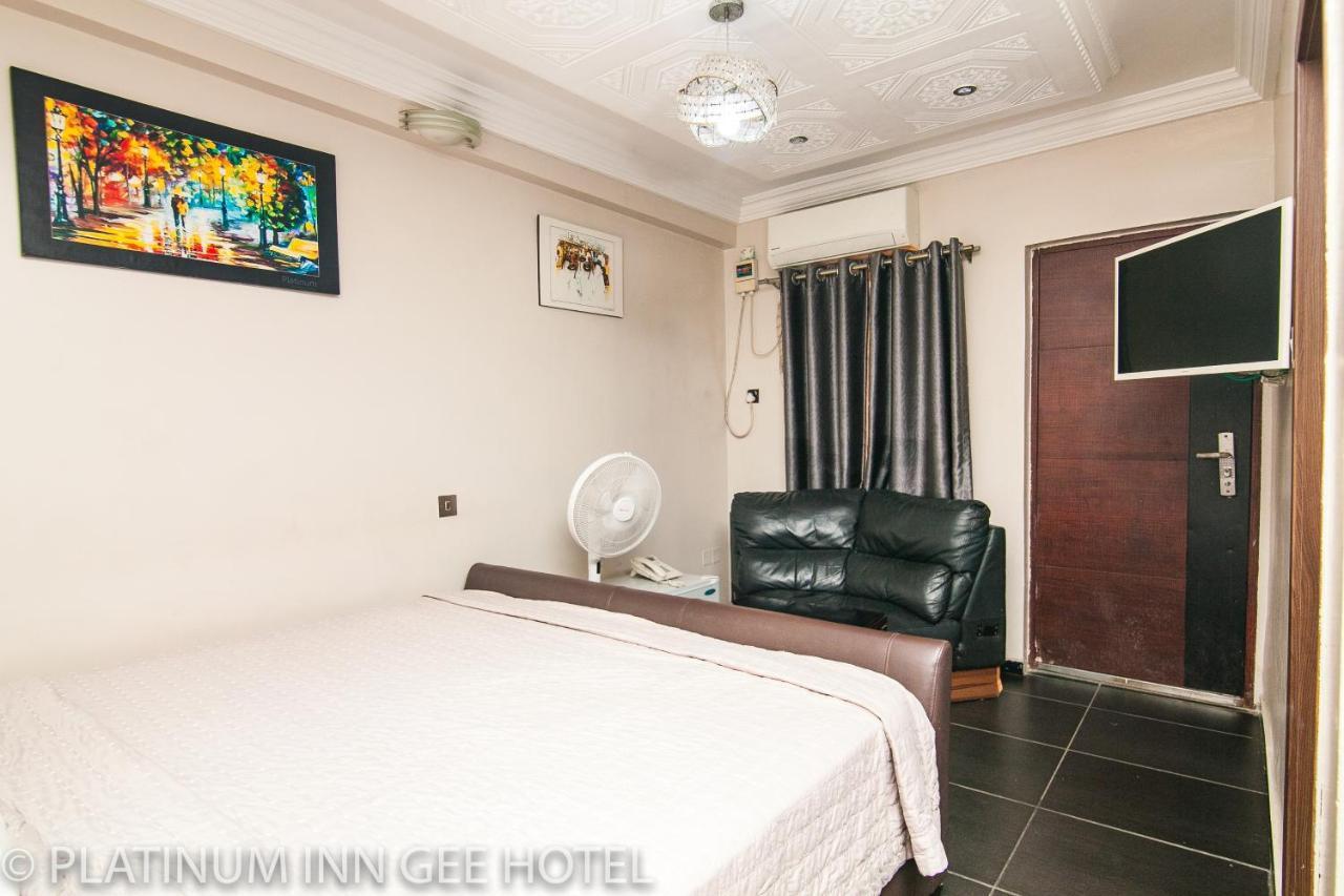 Platinum Inn Gee Hotel Suru Lere Exterior photo