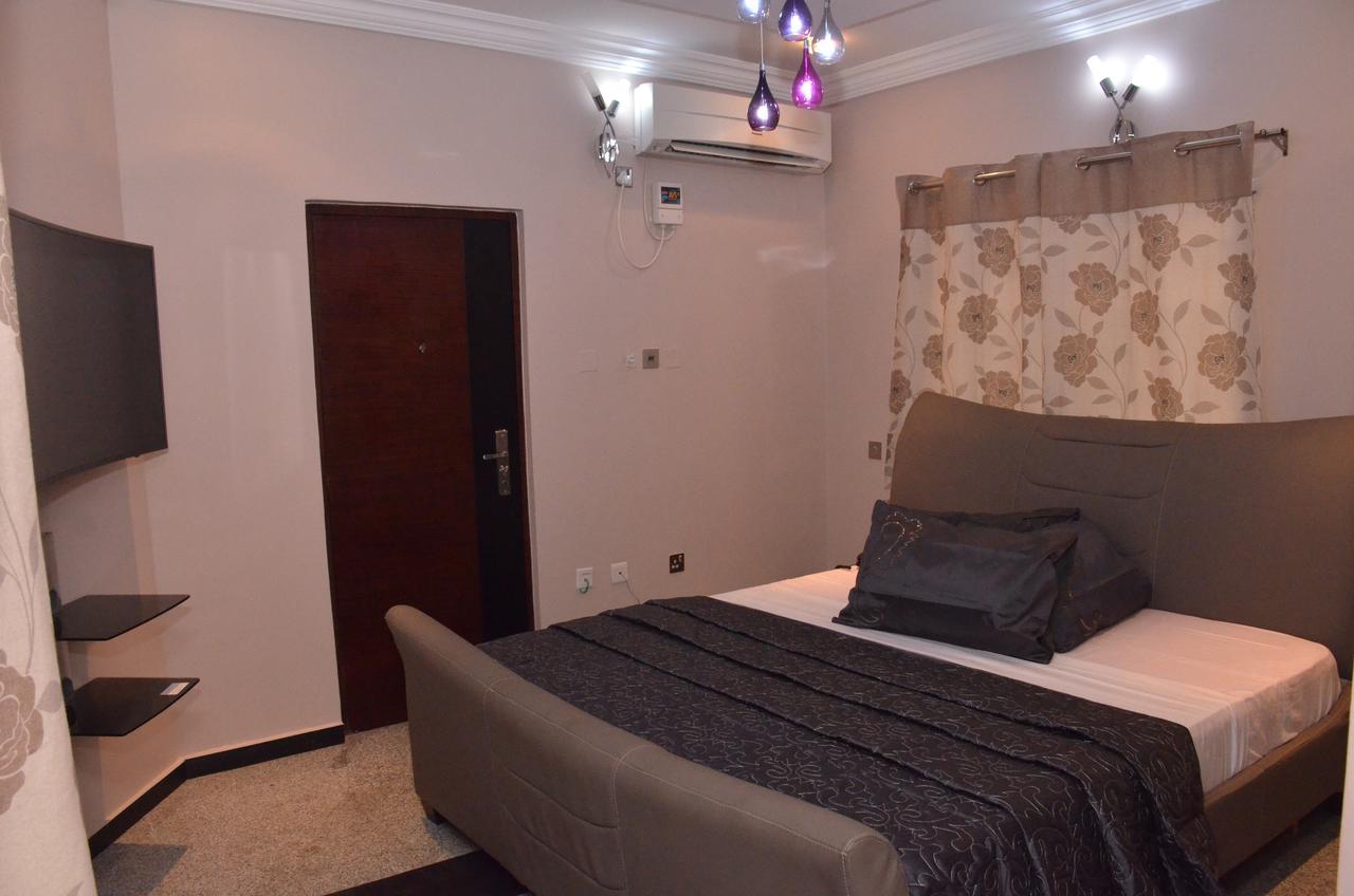 Platinum Inn Gee Hotel Suru Lere Exterior photo